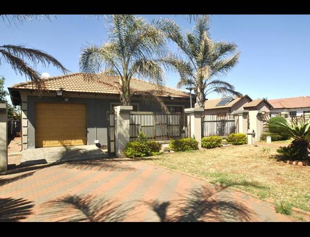 2 BEDROOM HOUSE FOR SALE IN DAWN PARK